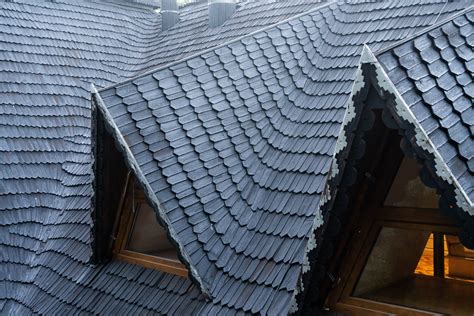 Benefits Of Using Tile Roof Installers?